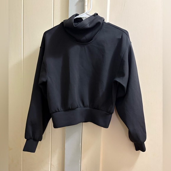 lululemon athletica Sweaters - EUC Lululemon TurtleNeck Long Sleeve